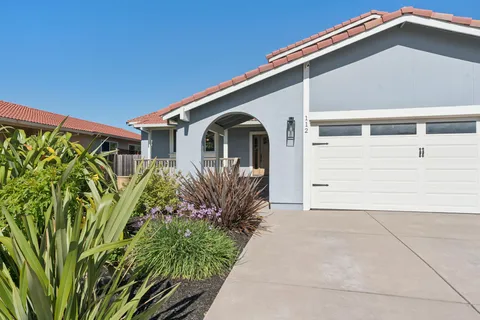 $1,049,000 | 112 Rose Petal Court, Petaluma, CA 94954