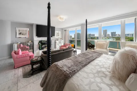 $2,500,000 | 900 Bay Drive, Unit 702/704, Miami Beach, FL 33141