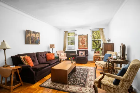 $649,900 | 30 Bogardus Place, Unit 2C | Washington Heights