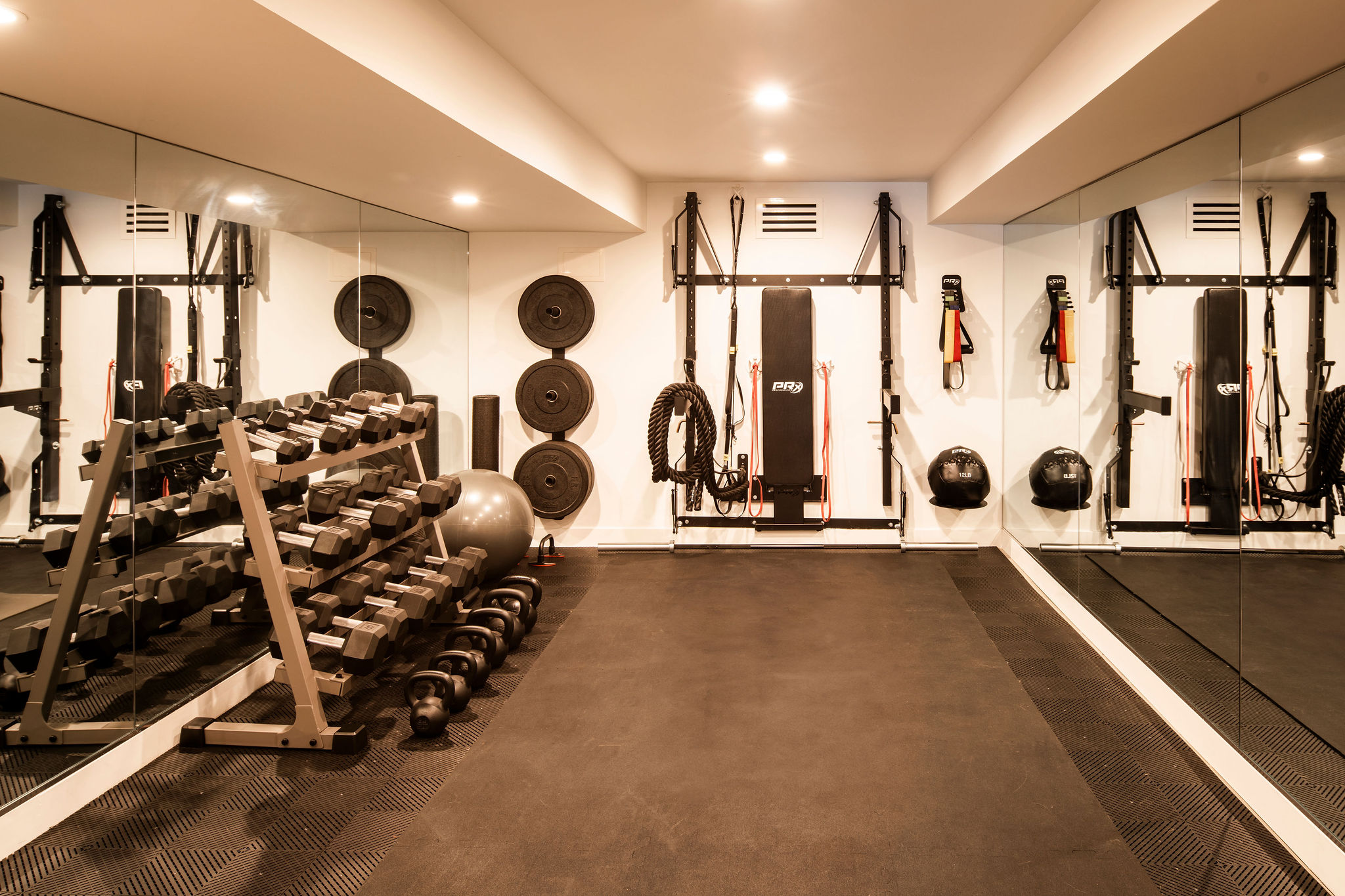 2371 Cove Ave Los Angeles, CA 90039 - Photo 33 of 43