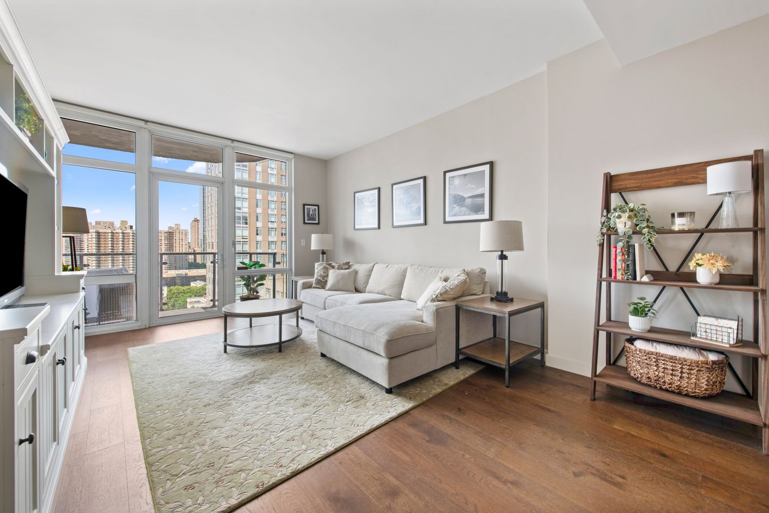 555 West 59th Street, Unit 21H Manhattan, NY 10019 - Photo 2 of 13 Gallery Image 2