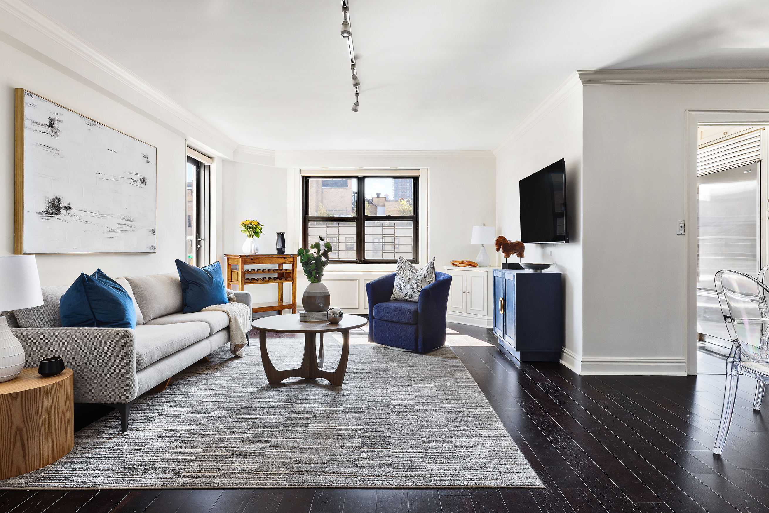 301 East 69th Street, Unit 18B Manhattan, NY 10021 - Photo 1 of 16