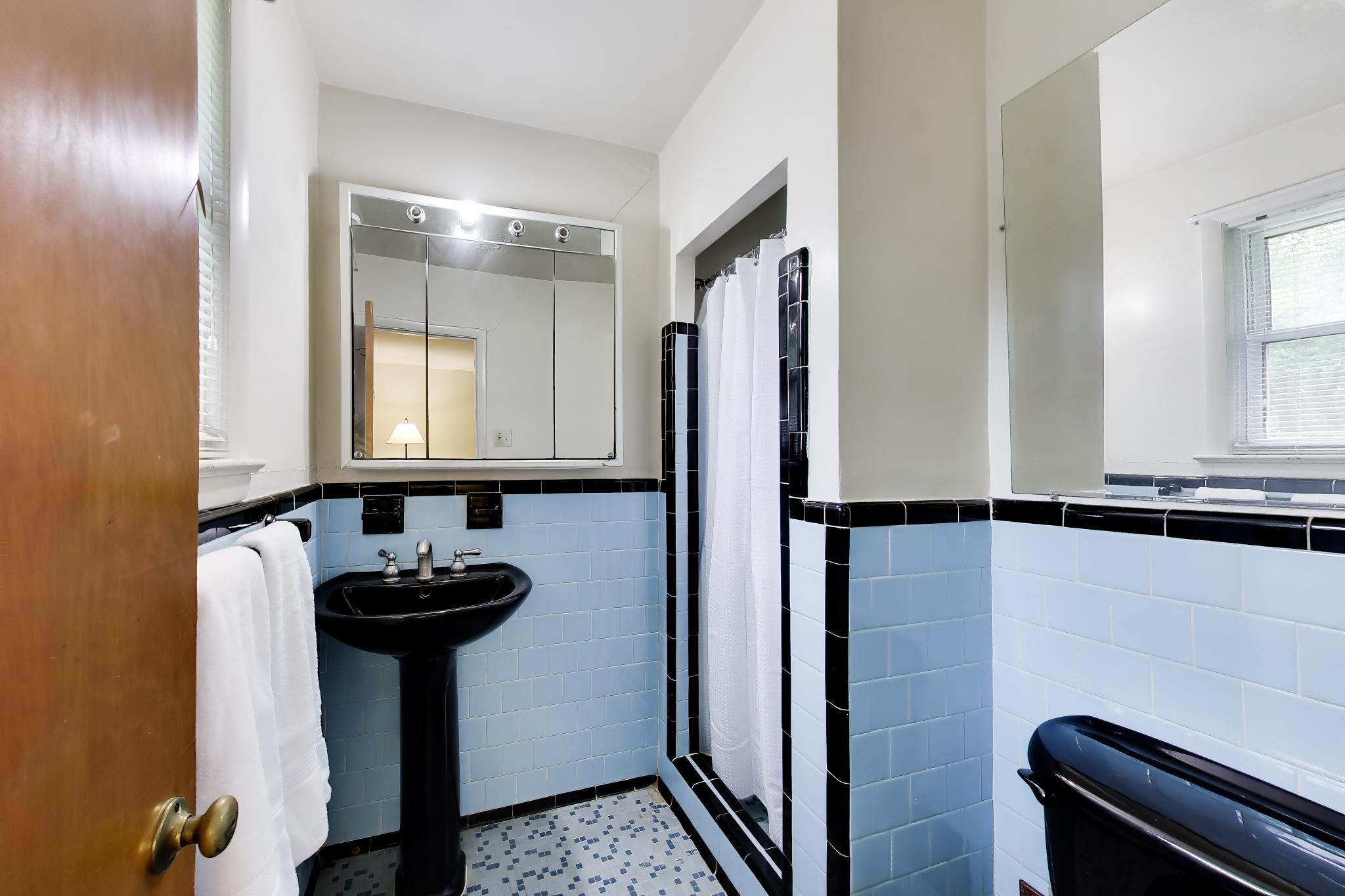 9210 Worth Avenue Silver Spring, MD 20901 - Photo 18 of 45