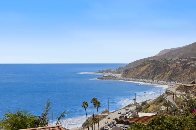 17713 Posetano Road Pacific Palisades, CA 90272 - Photo 1 of 21