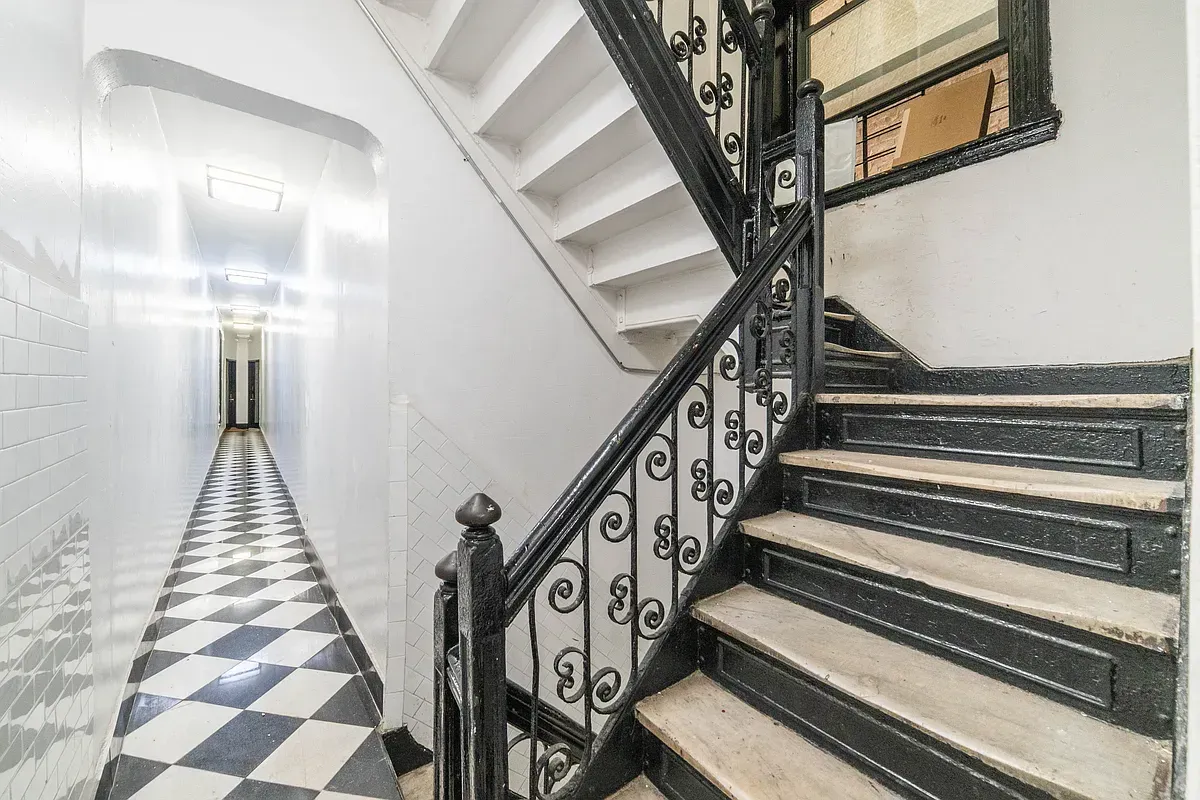 $3,650 | 142 Sullivan Street, Unit 10 | SoHo