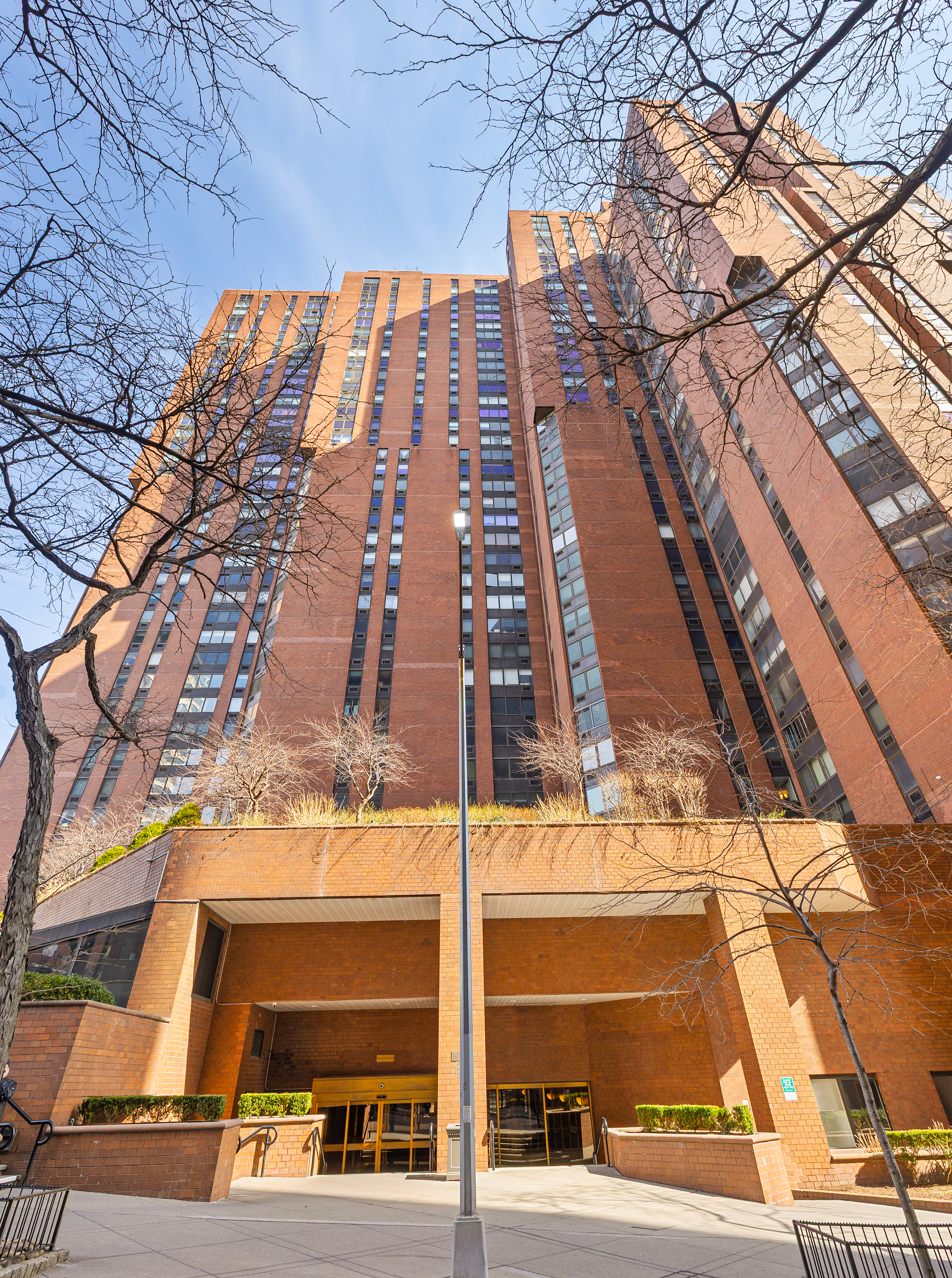 1623 3rd Avenue, Unit 36A Manhattan, NY 10128 - Photo 13 of 17 front view of a building