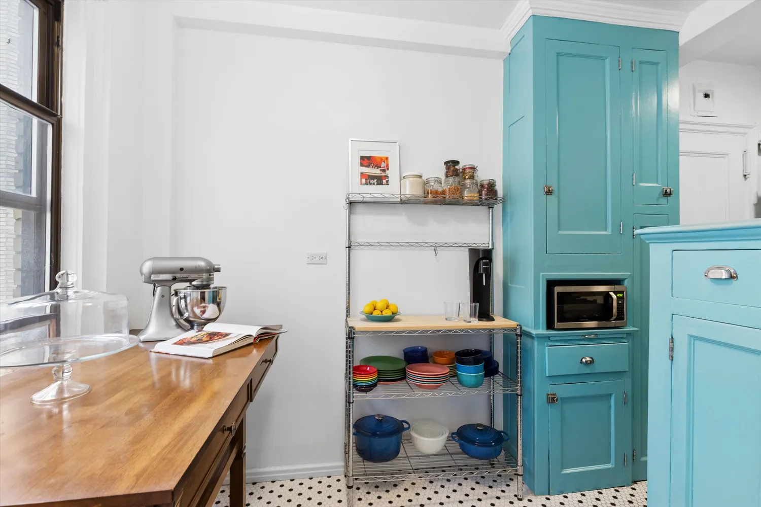 $899,000 | 41 West 72nd Street, Unit 15E | Upper West Side