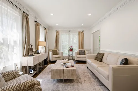 Contact Agent | 5313 Massachusetts Avenue, Bethesda, MD 20816