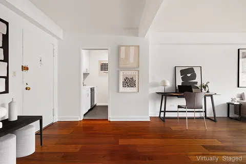 $1,175,000 | 11 5th Avenue, Unit 7S | Greenwich Village