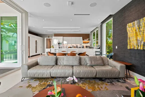 $10,500,000 | 3939 Country Club Lane, Fort Lauderdale, FL 33308