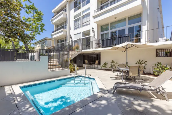 $1,149,000 | 511 San Vicente Boulevard, Unit 106, Santa Monica, CA 90402