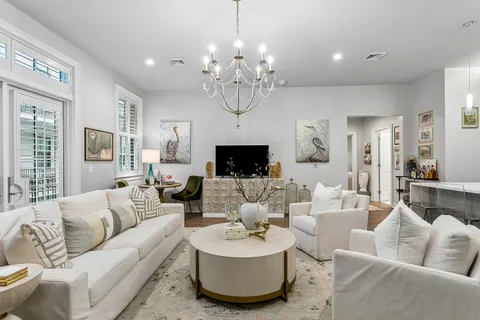 $725,000 | 731 St Charles Avenue, Unit 413, New Orleans, LA 70130