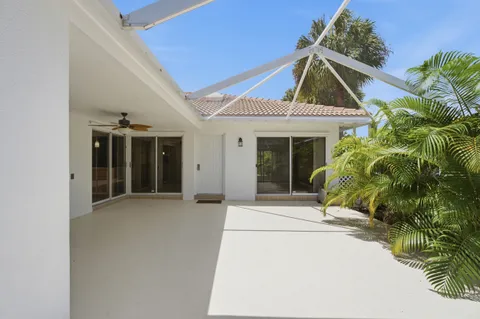 $355,000 | 10701 Chapman Oak Court, Palm Beach Gardens, FL 33410