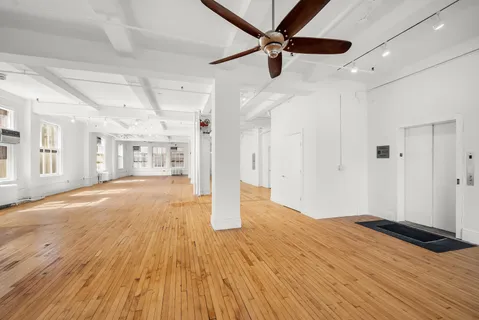 $3,300,000 | 118 East 25th Street, Unit 8 | Flatiron