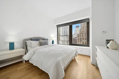 $949,000 | 75 Wall Street, Unit 30G | Financial District