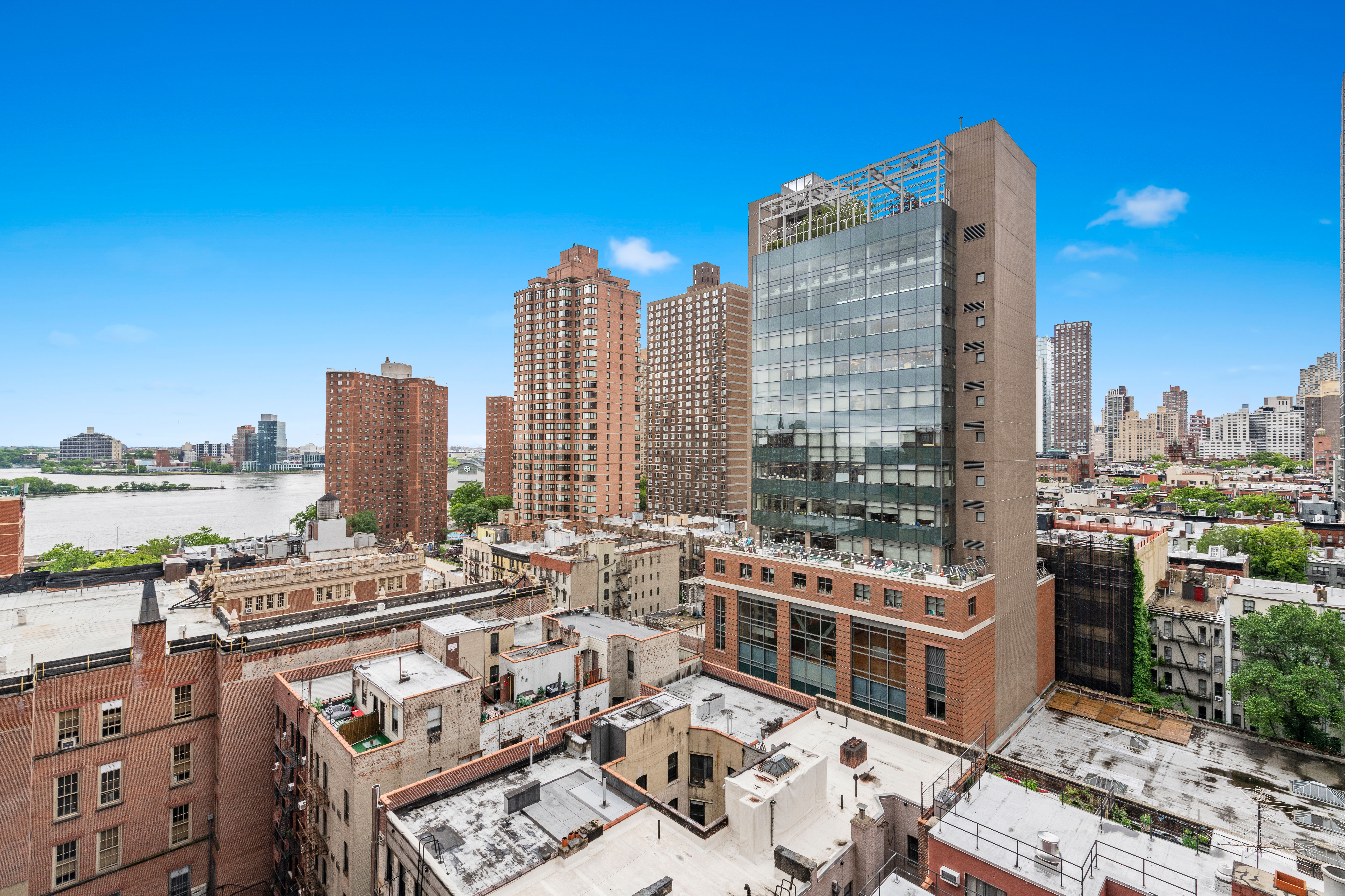 302 East 96th Street, Unit 1302 Manhattan, NY 10128 - Photo 11 of 16