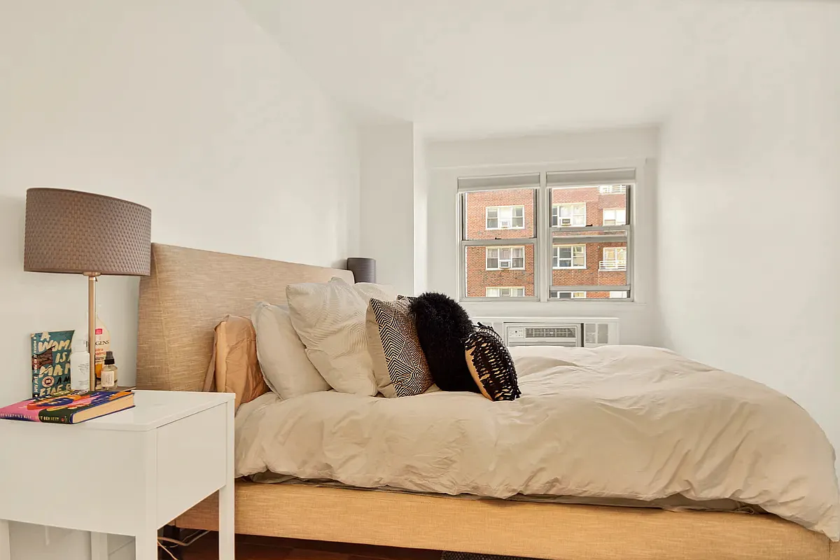 245 East 35th Street, Unit 9D Manhattan, NY 10016 - Photo 2 of 8