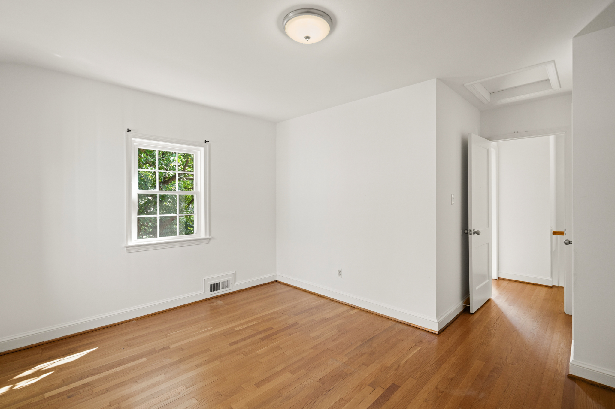 5811 Walton Road Bethesda, MD 20817 - Photo 28 of 54 Gallery Image 28