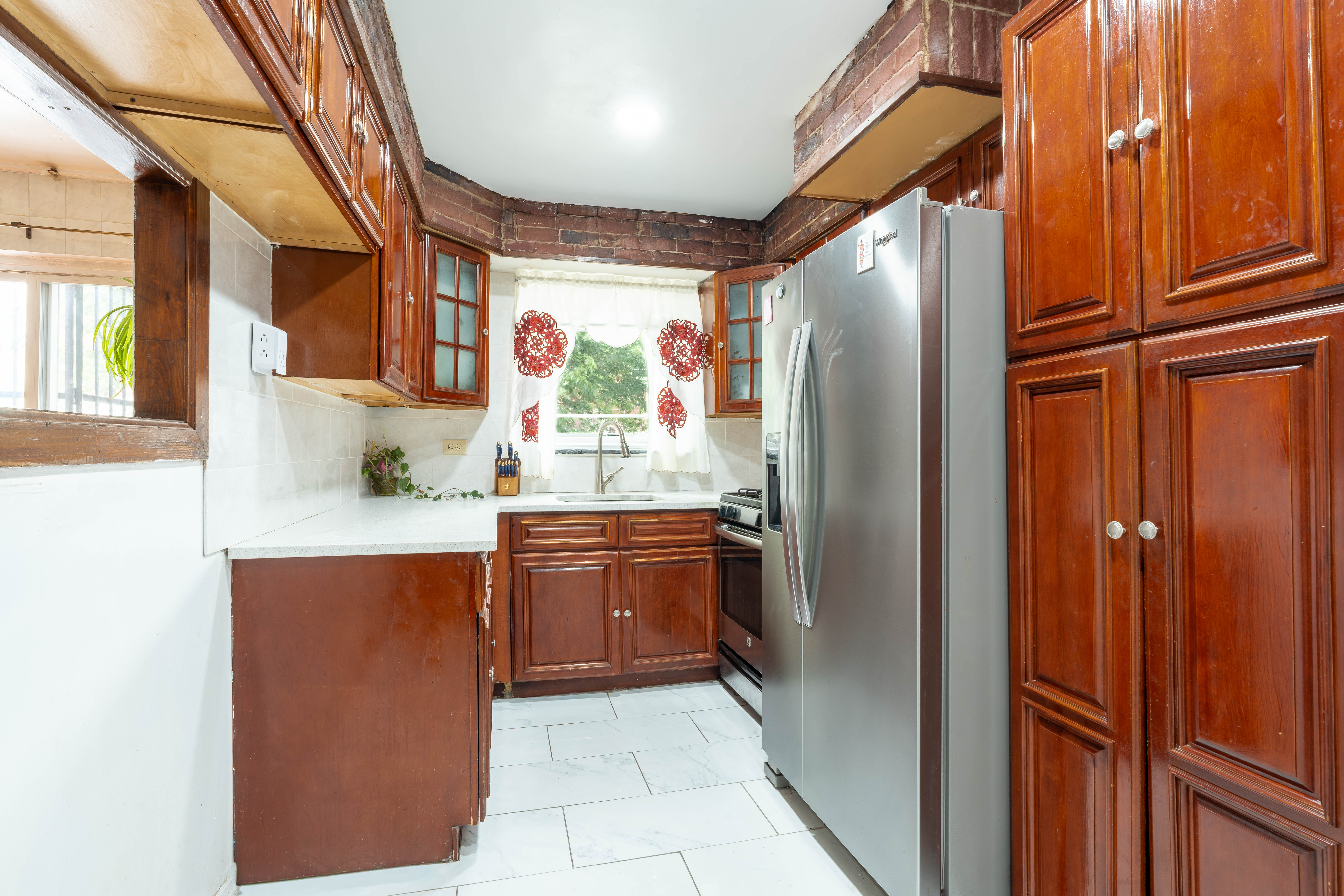 660 Pine Street Brooklyn, NY 11208 - Photo 4 of 10