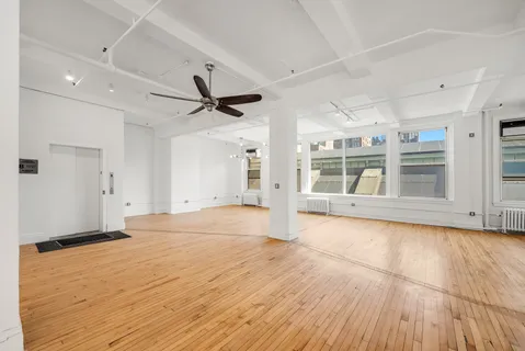 $3,300,000 | 118 East 25th Street, Unit 8 | Flatiron