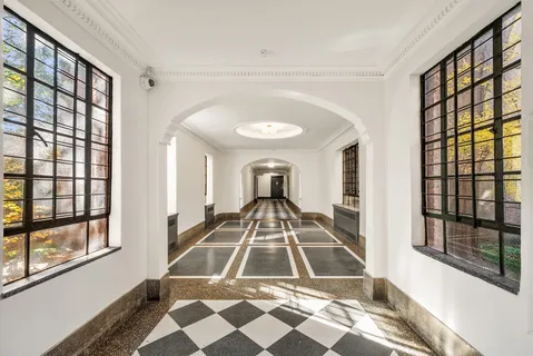 $850,000 | 360 Clinton Avenue, Unit 4C | Clinton Hill