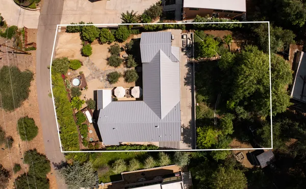 $2,550,000 | 28960 Crags Drive, Agoura Hills, CA 91301