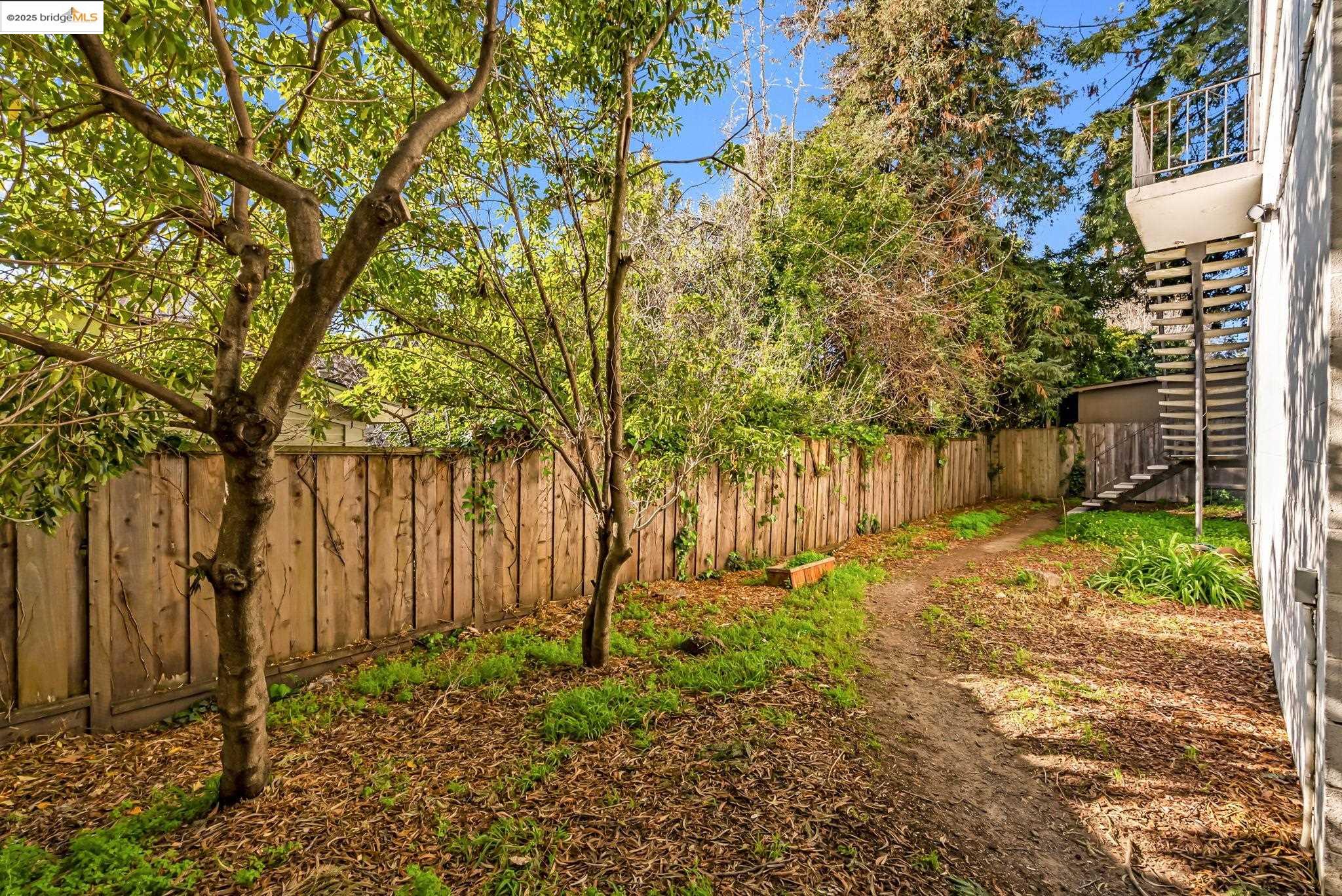 2632 Warring Street, Unit 3 Berkeley, CA 94704 - Photo 9 of 10