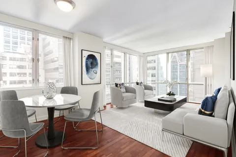 $1,400,000 | 60 East 55th Street, Unit 14D | Midtown East