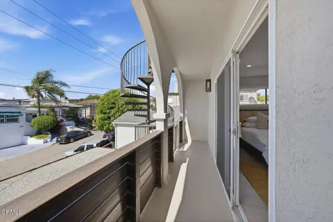 $1,995,000 | 1202 1st Street, Hermosa Beach, CA 90254
