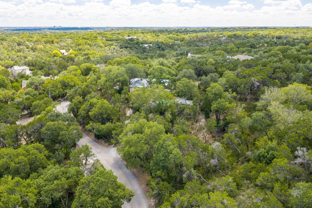 103 Yaupon Valley Road Austin, TX 78746 - Photo 11 of 14 Gallery Image 11