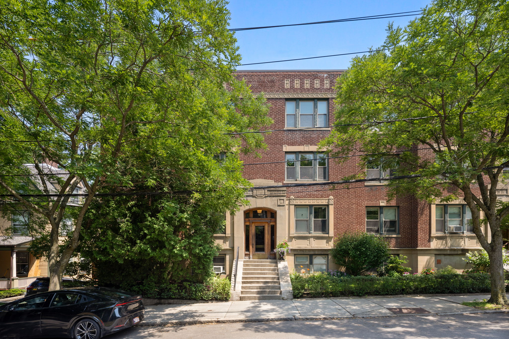 127 Winthrop Road, Unit 1A Brookline, MA 02445 - Photo 24 of 30