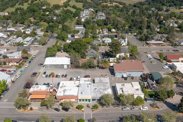 $1,500,000 | 115 East 2nd Street, Cloverdale, CA 95425