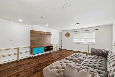$330,000 | 1202 East Annie Street, Tampa, FL 33612