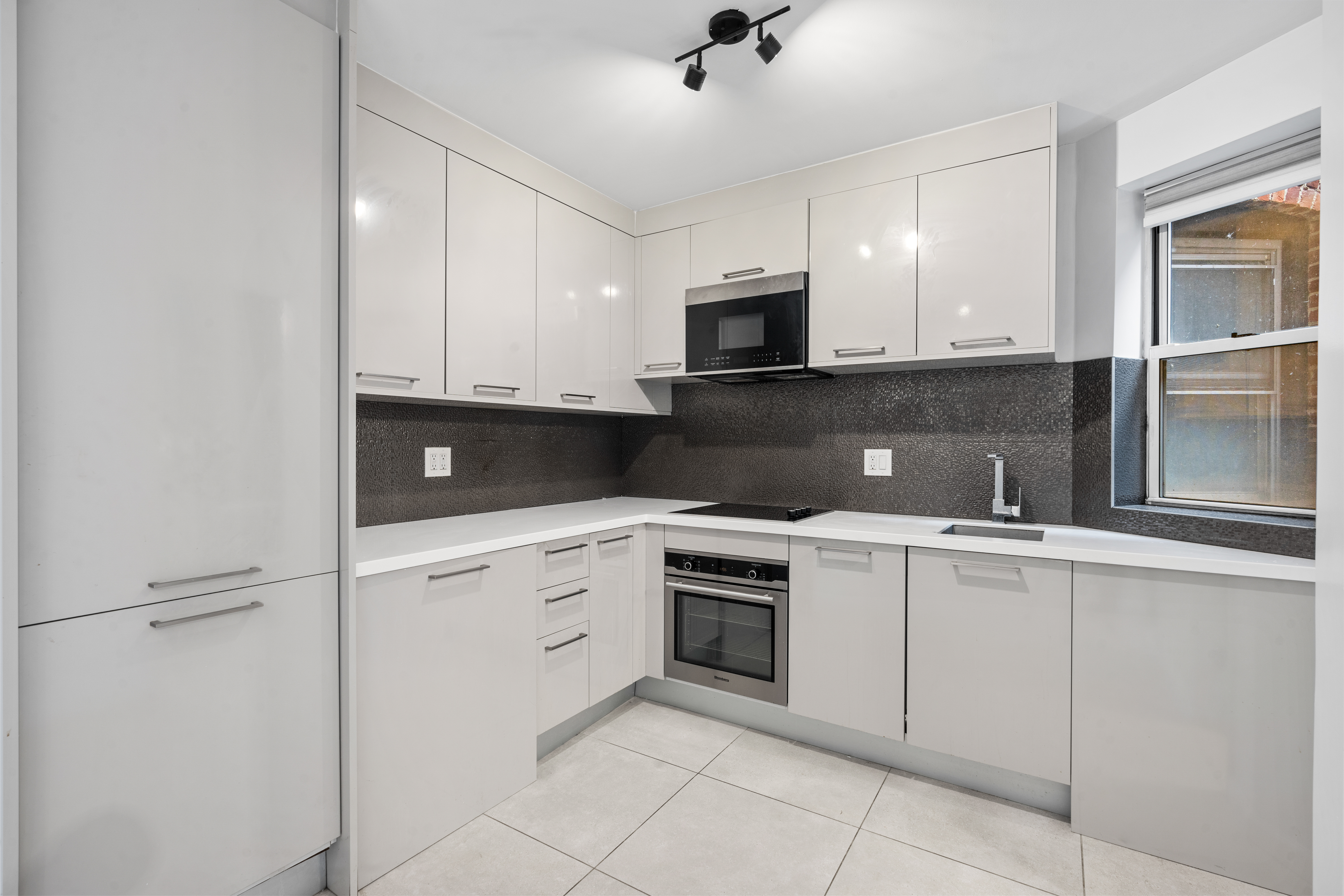 723 11th Avenue, Unit 3B Manhattan, NY 10019 - Photo 10 of 16