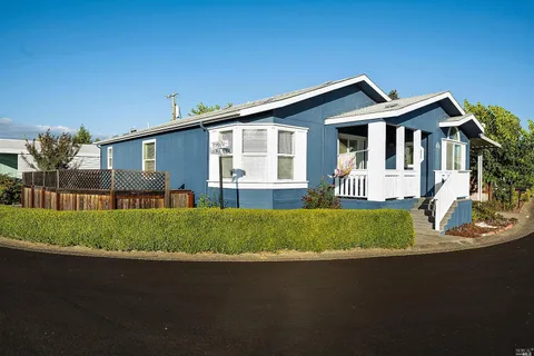 $295,000 | 600 Colonial Park Drive, Unit 600, Santa Rosa, CA 95403