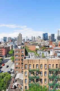 $785,000 | 464 West 44th Street, Unit 6J | Hell's Kitchen