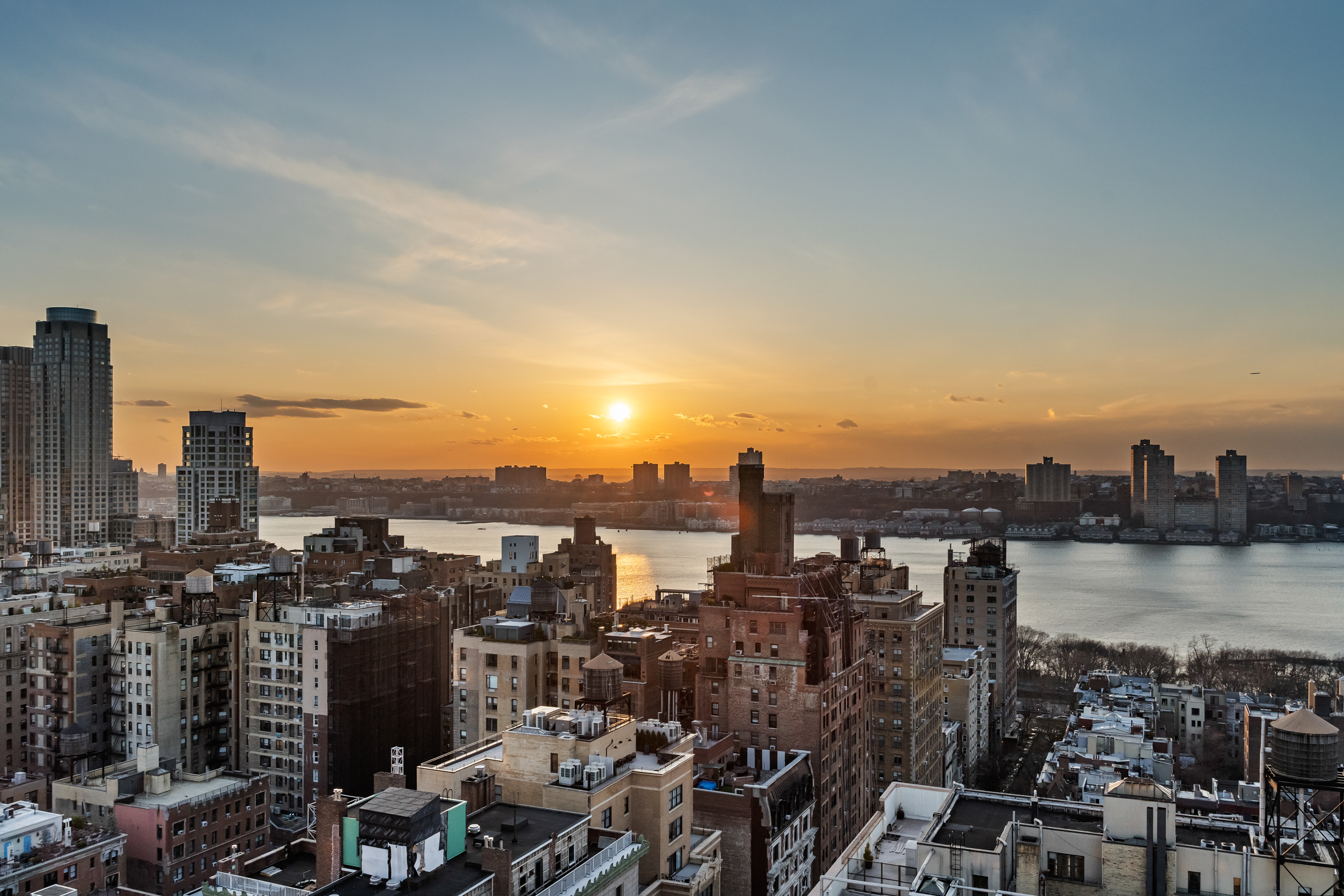 2166 Broadway, Unit PH Manhattan, NY 10024 - Photo 33 of 37 a view of a city