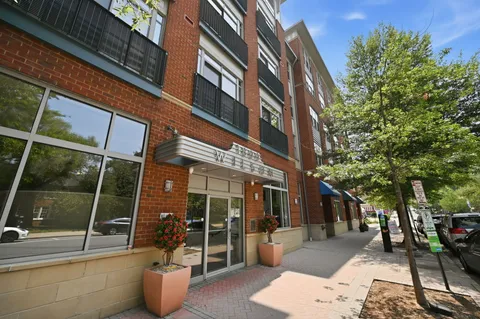 $470,000 | 1800 Wilson Boulevard, Unit 105, Arlington, VA 22201