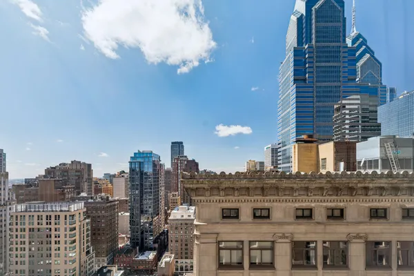 $255,000 | 111 South 15th Street, Unit 2106, Philadelphia, PA 19102