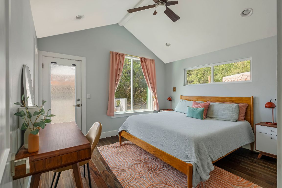 2812 Oak Springs Drive, Unit 2 Austin, TX 78702 - Photo 3 of 40