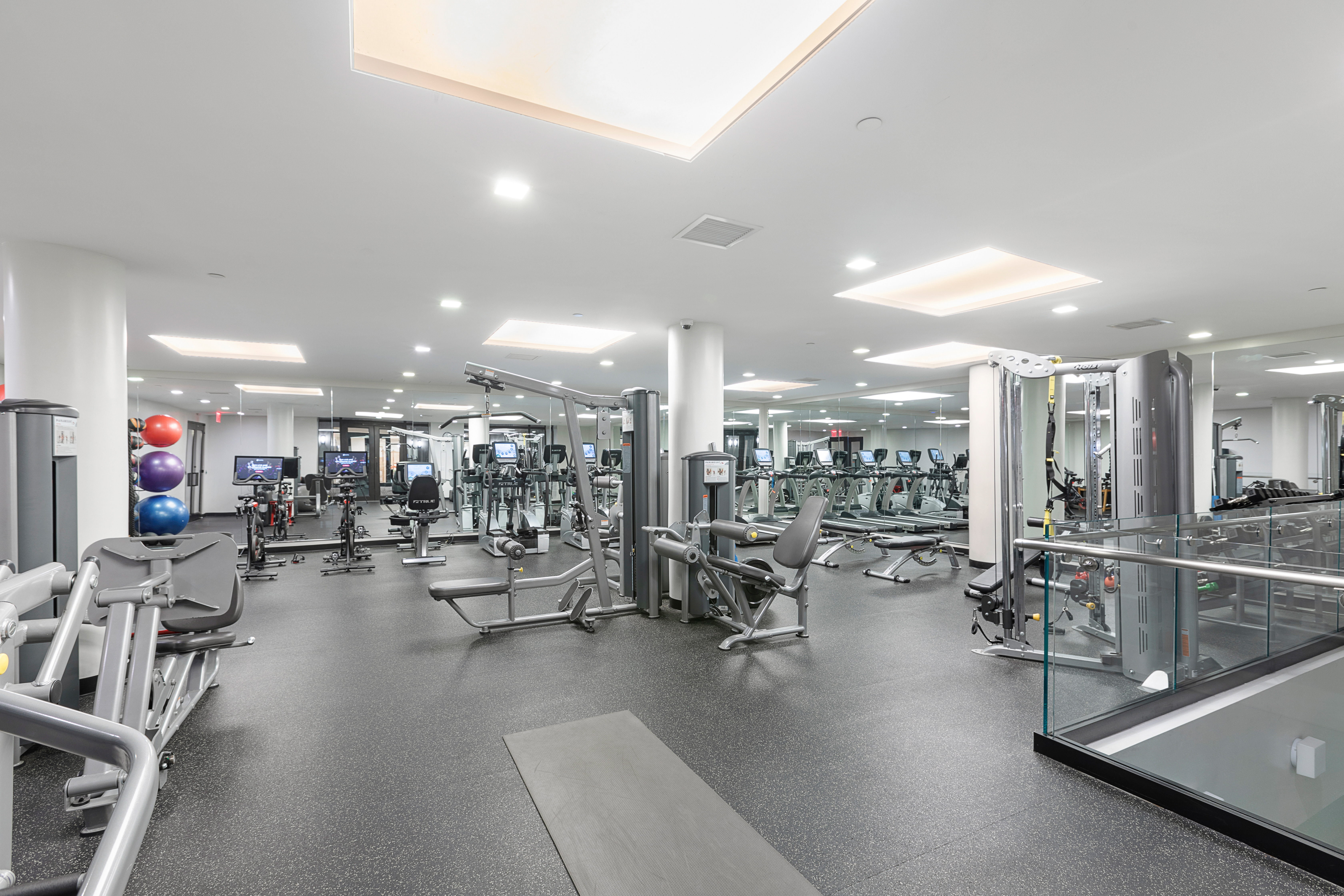 250 West Street, Unit 4C Manhattan, NY 10013 - Photo 24 of 25