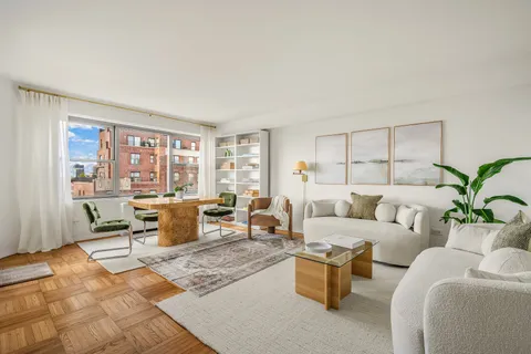 $1,750,000 | 175 West 13th Street, Unit 19C | West Village