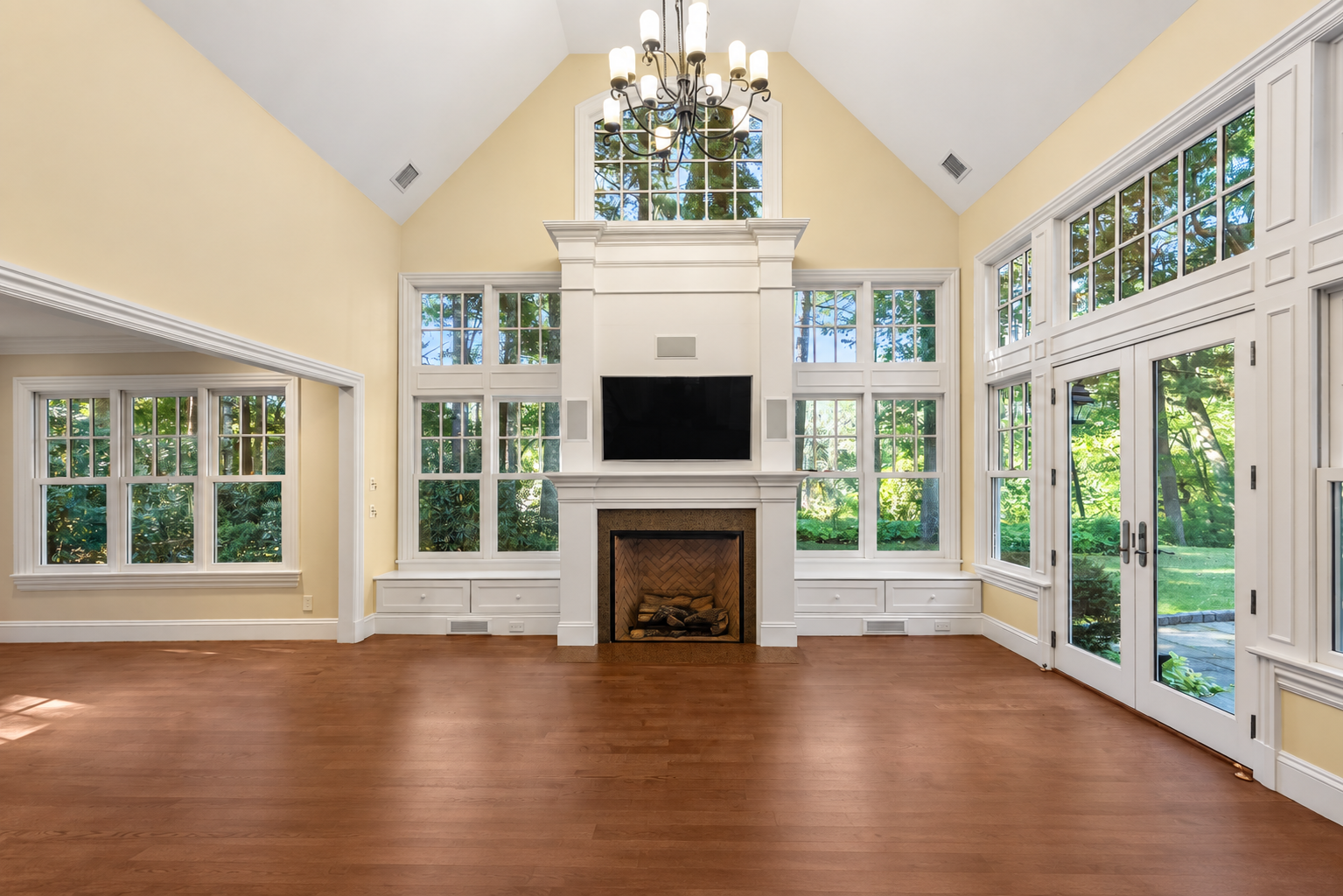 182 Winding River Road Wellesley, MA 02482 - Photo 4 of 26 Gallery Image 4