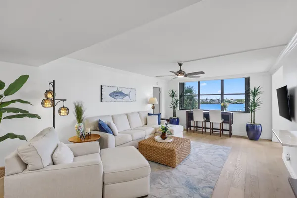 $799,000 | 1648 Jupiter Cove Drive, Unit 315, Jupiter, FL 33469