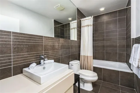 $1,050,000 | 2100 Park Avenue, Unit 301, Miami Beach, FL 33139