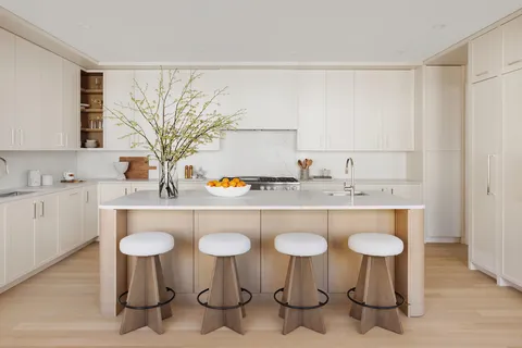 $12,600,000 | 211 West 84th Street, Unit 11WEST | Upper West Side