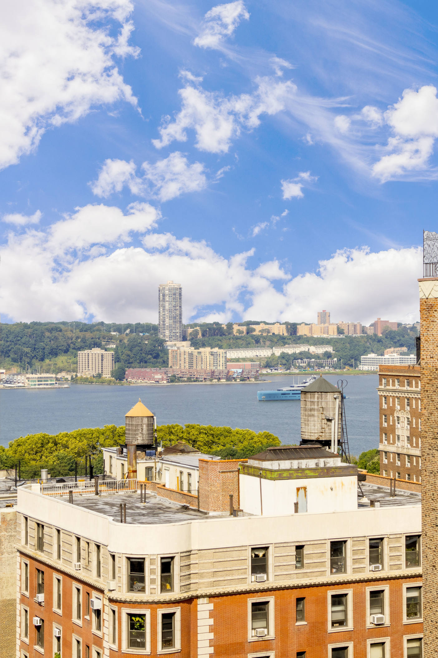 390 West End Avenue, Unit PHK Manhattan, NY 10024 - Photo 17 of 27 a view of a lake with a city view