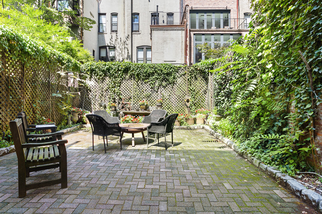 323 West 87th Street Manhattan, NY 10024 - Photo 11 of 12