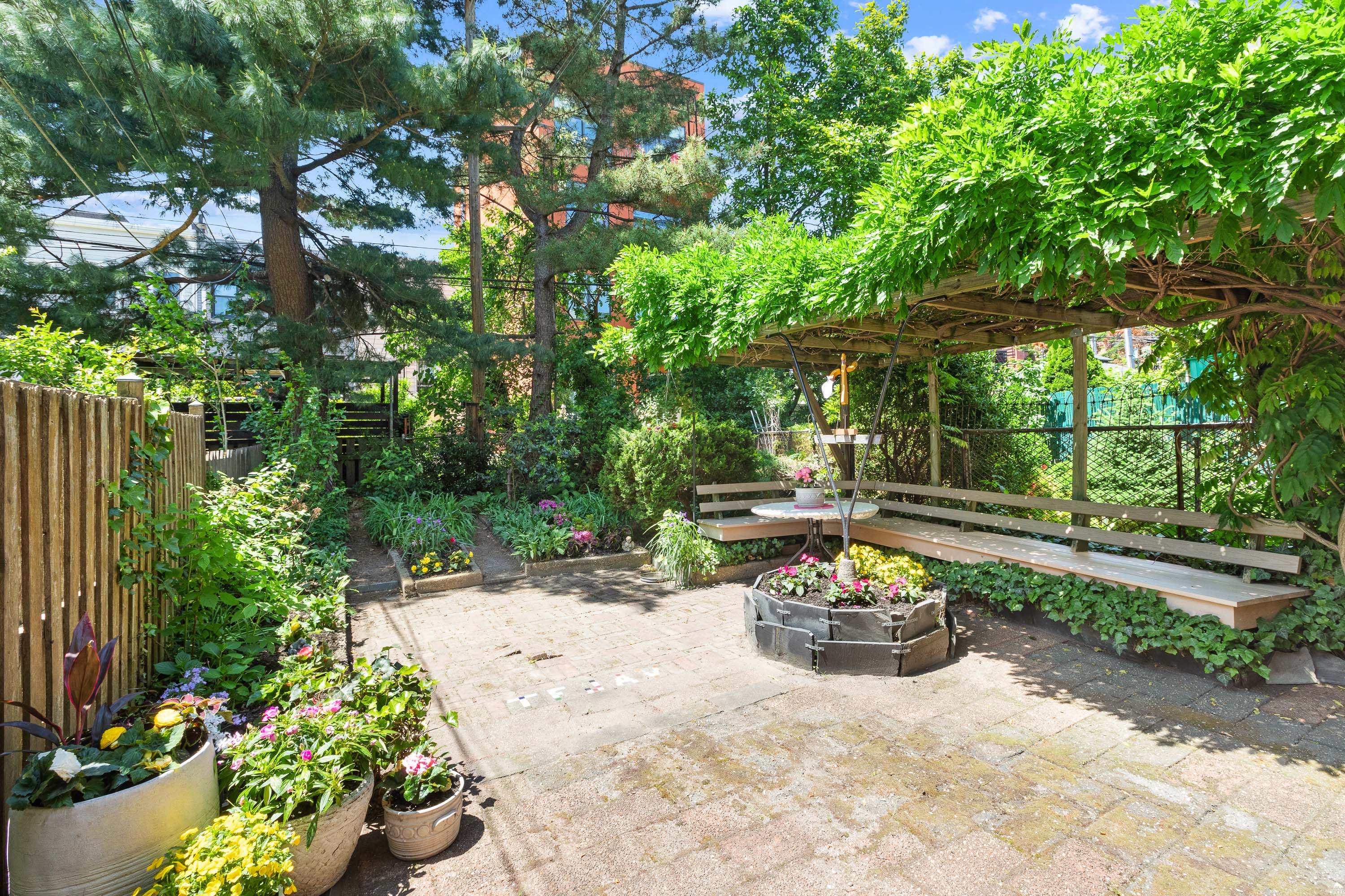 121 Eckford Street Brooklyn, NY 11222 - Photo 28 of 40