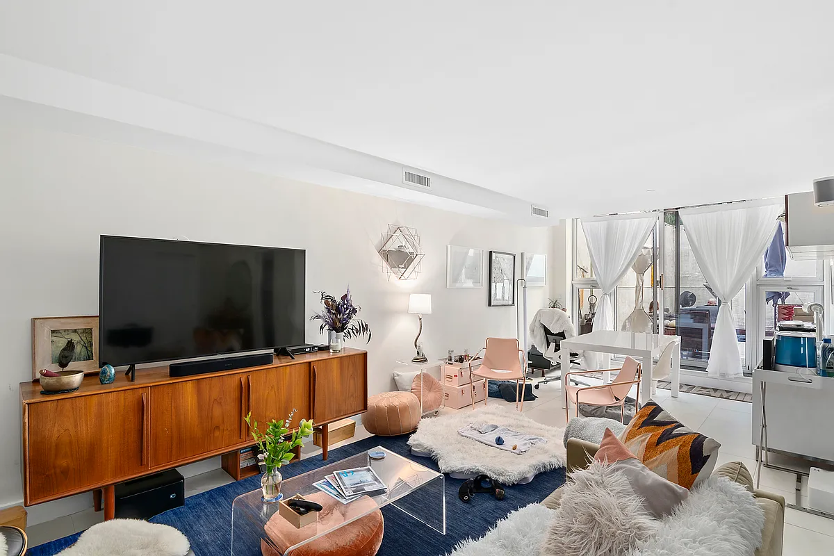 113 South 2nd Street, Unit 1A Brooklyn, NY 11249 - Photo 8 of 9